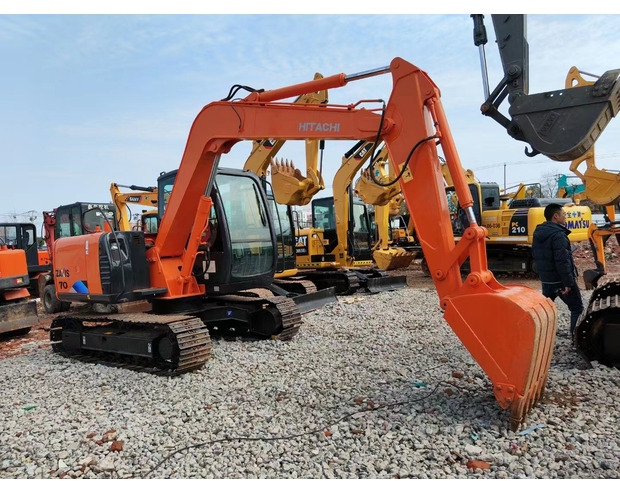 Locação de  2020 Hitachi ZX70 2020 Hitachi ZX70: foto 6