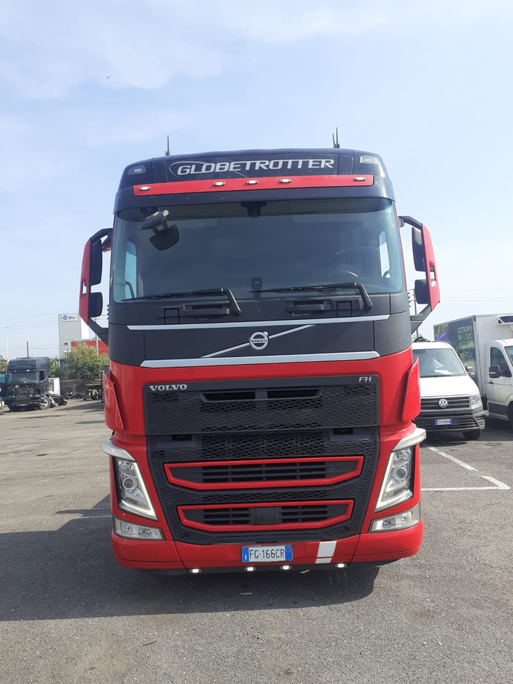 Locação de VOLVO FH 500 VOLVO FH 500: foto 6