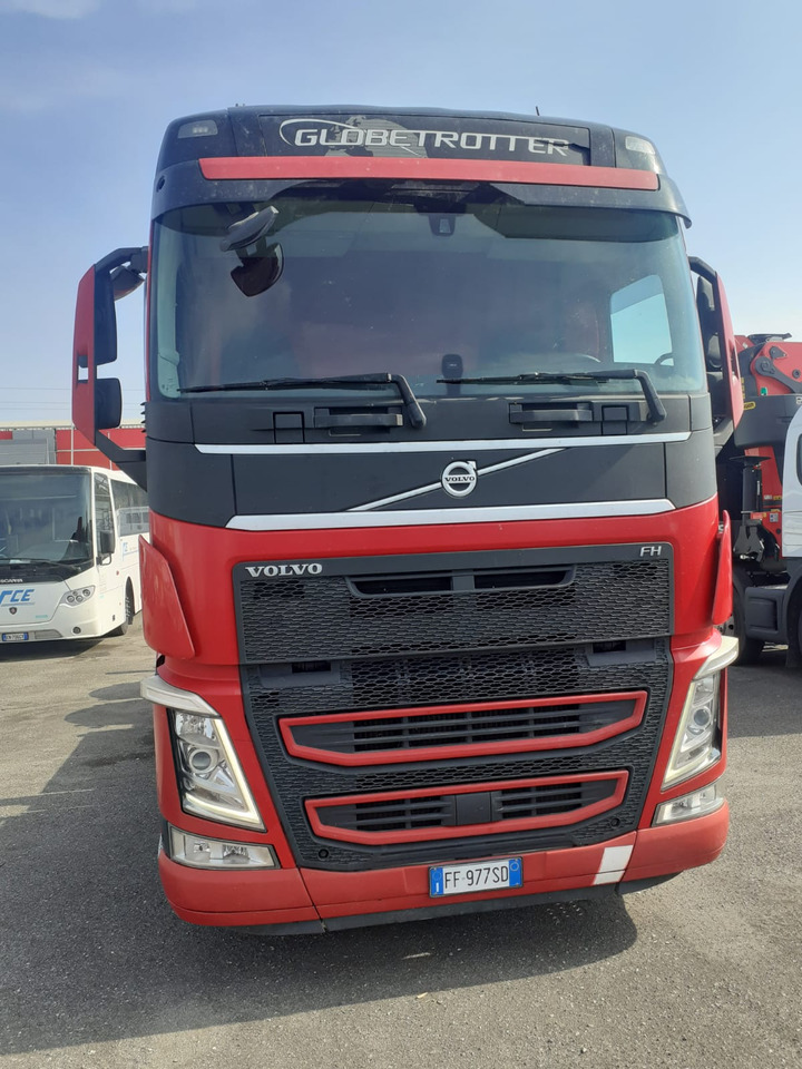 Locação de VOLVO FH 500 VOLVO FH 500: foto 9