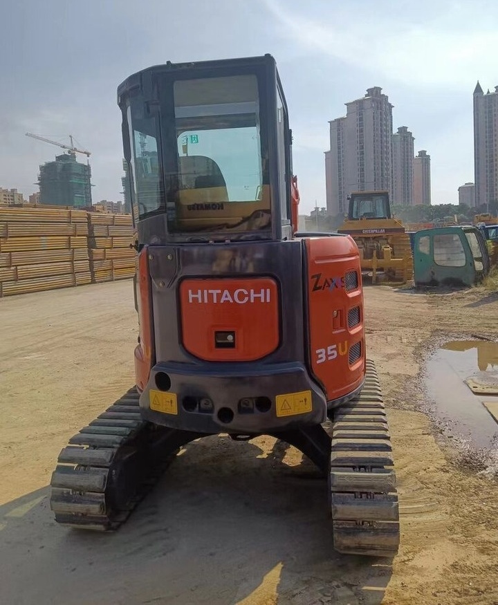 Locação de Hitachi ZX35-5A Hitachi ZX35-5A: foto 6