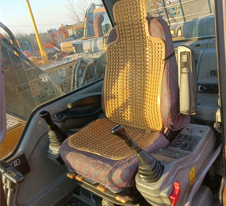 Escavadora de rastos Volvo EC140B: foto 6