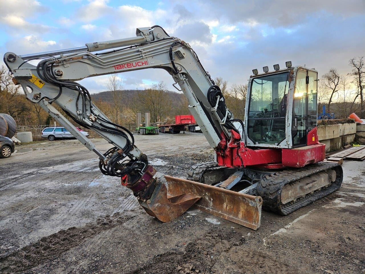 Mini escavadeira Takeuchi TB280: foto 1