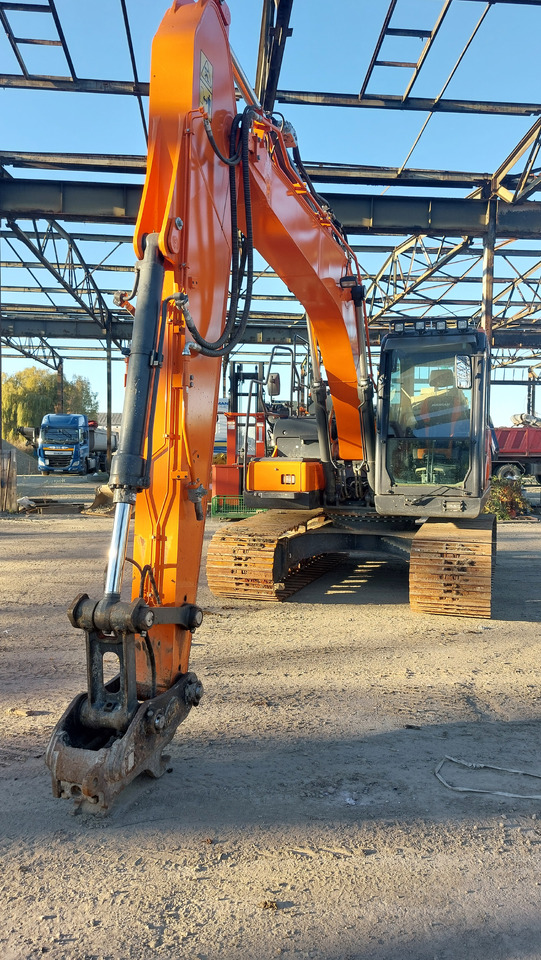 Escavadora de rastos DOOSAN DX140LC-5: foto 6