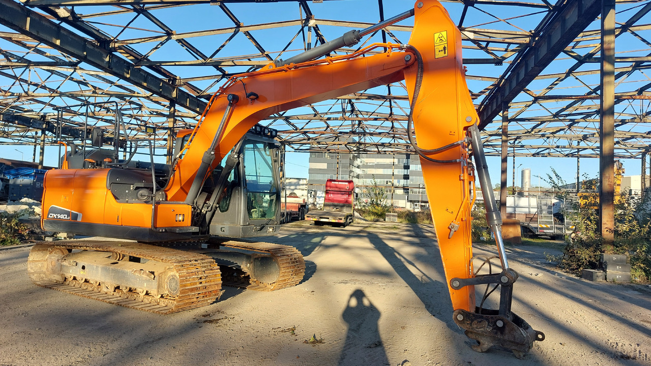 Escavadora de rastos DOOSAN DX140LC-5: foto 8