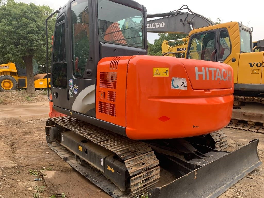 Locação de Hitachi Zaxis 70  Hitachi Zaxis 70: foto 23