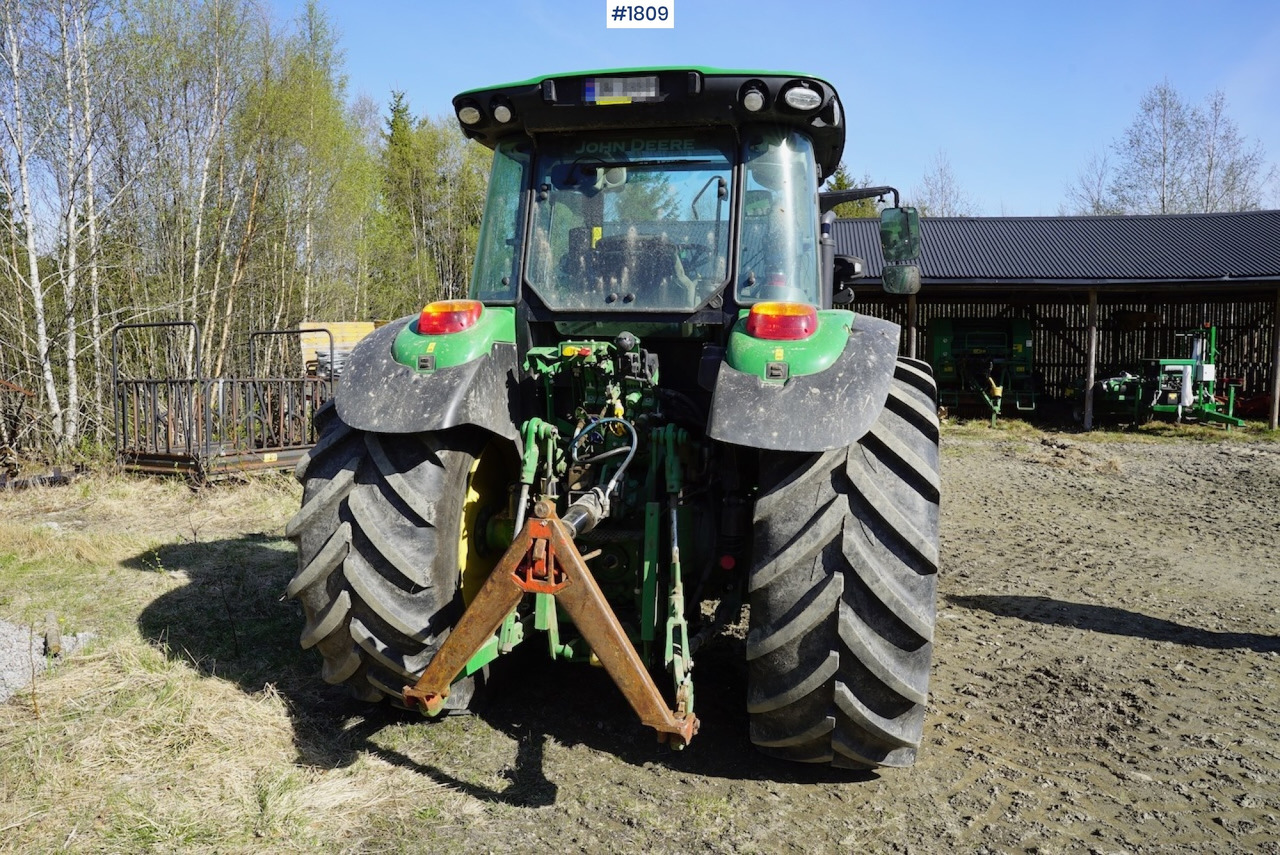 Trator 2019 John Deere 5125R w/ front loader: foto 11