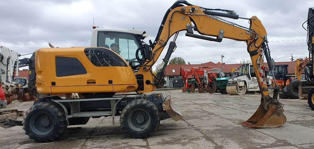 Escavadeira de rodas Liebherr A 910: foto 6