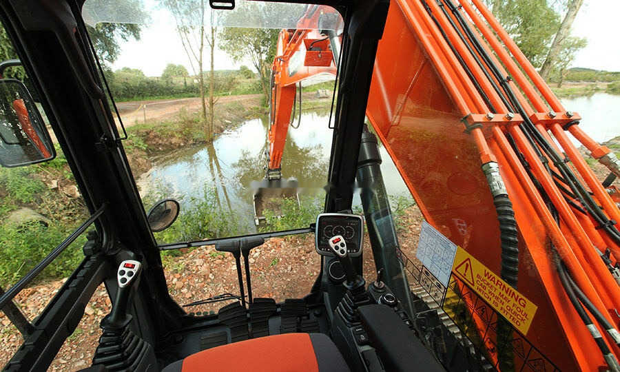 Escavadora de rastos Doosan DX 140LC-5: foto 25