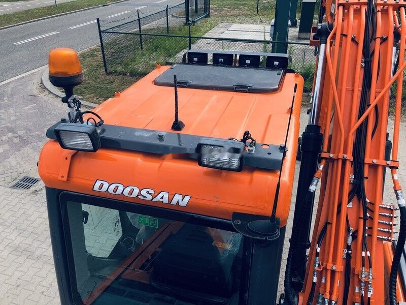 Escavadora de rastos Doosan DX 140LC-5: foto 10