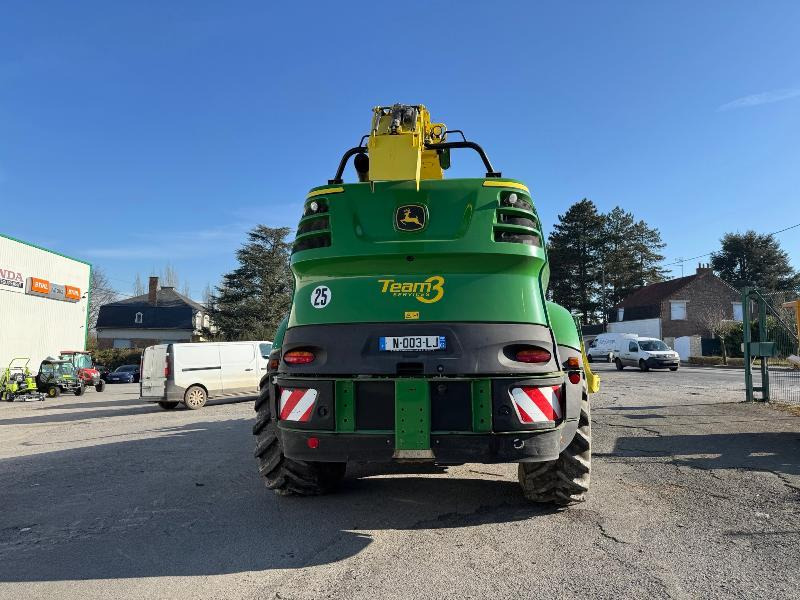 Picadora de forragem automotriz JOHN DEERE 8500: foto 7