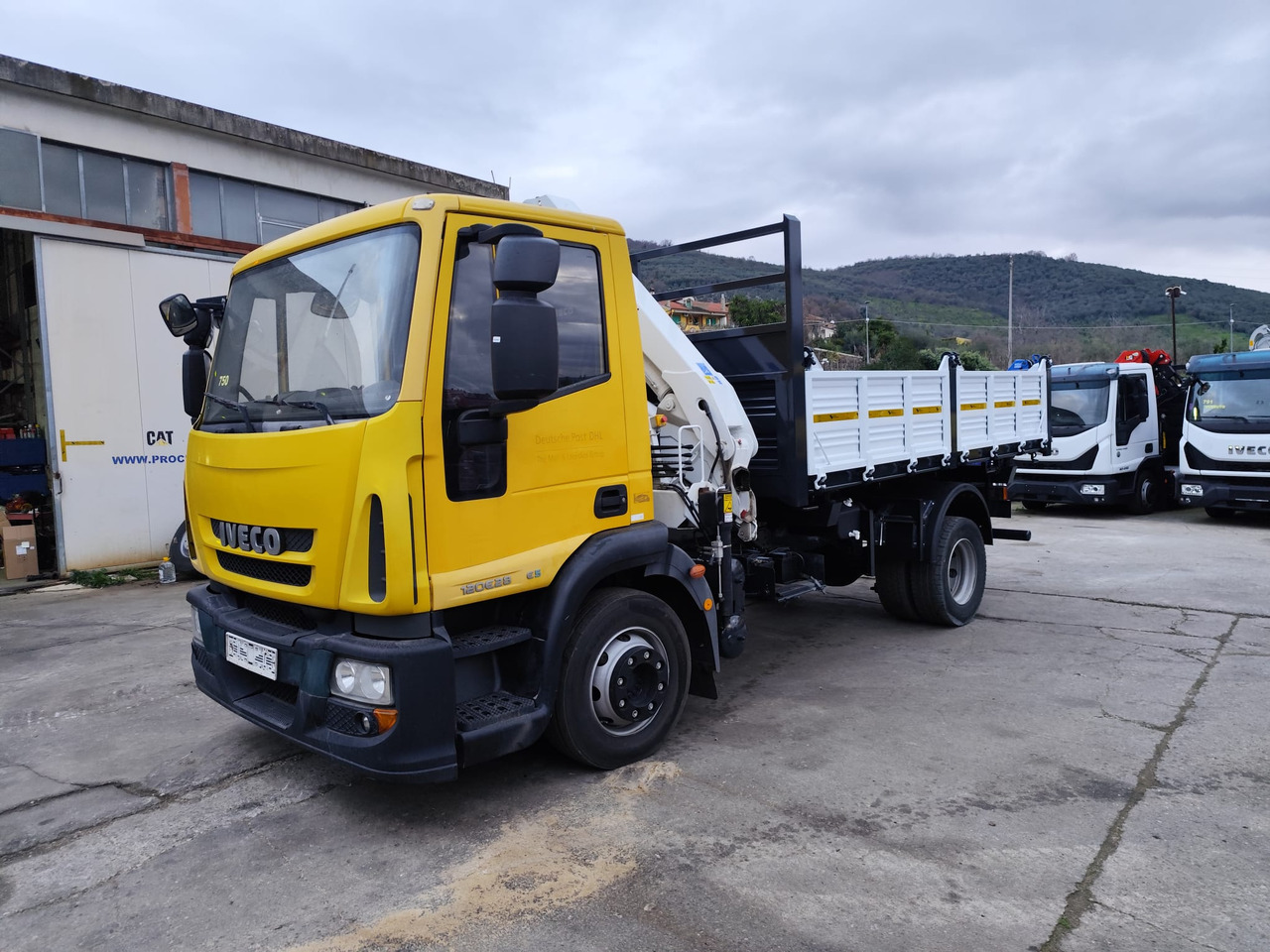 Caminhão grua IVECO EUROCARGO 120E28P: foto 45