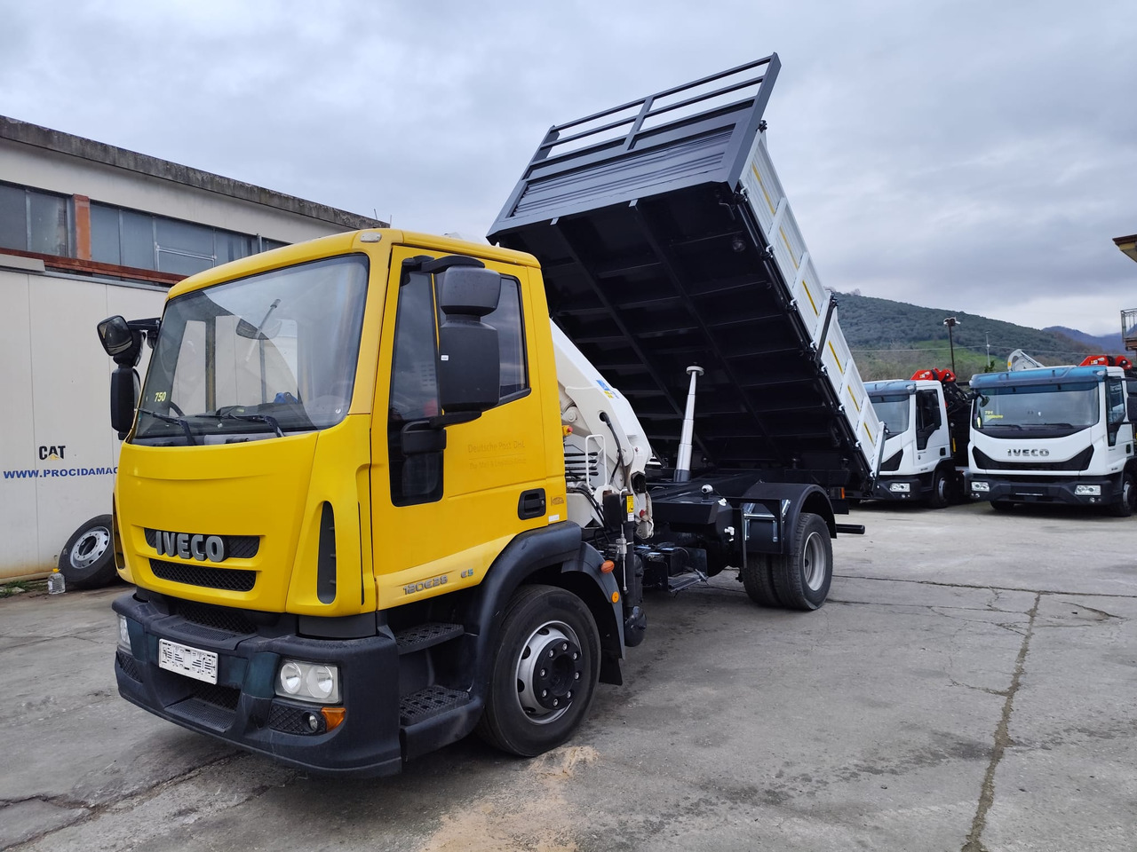 Caminhão grua IVECO EUROCARGO 120E28P: foto 21