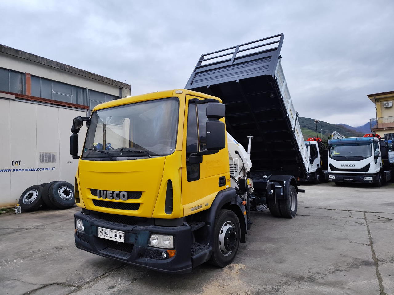 Caminhão grua IVECO EUROCARGO 120E28P: foto 9