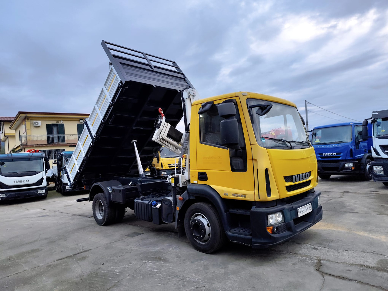 Caminhão grua IVECO EUROCARGO 120E28P: foto 11