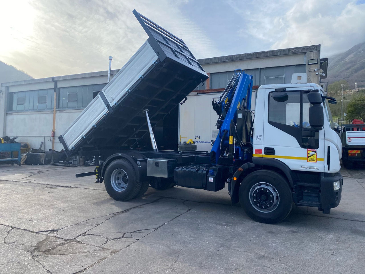 Caminhão grua IVECO EUROCARGO 190EL28: foto 22