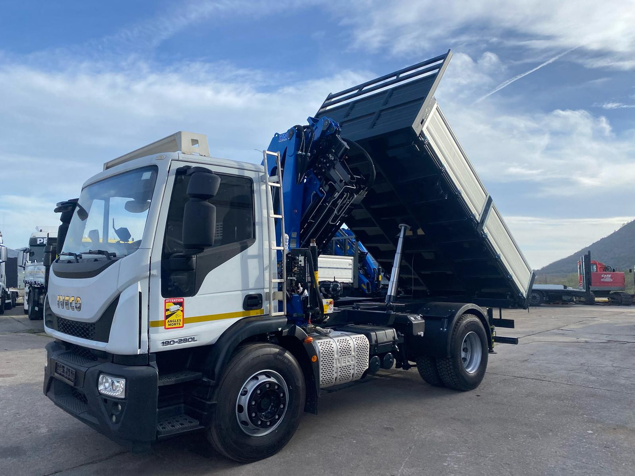 Caminhão grua IVECO EUROCARGO 190EL28: foto 16