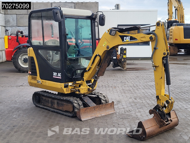 Mini escavadeira Caterpillar 301.6 C 9999 3 BUCKETS: foto 8