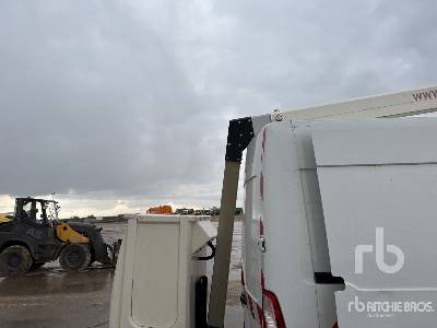 Caminhão com plataforma aérea RENAULT MASTER Klubb K32 on Camion Nacelle: foto 30