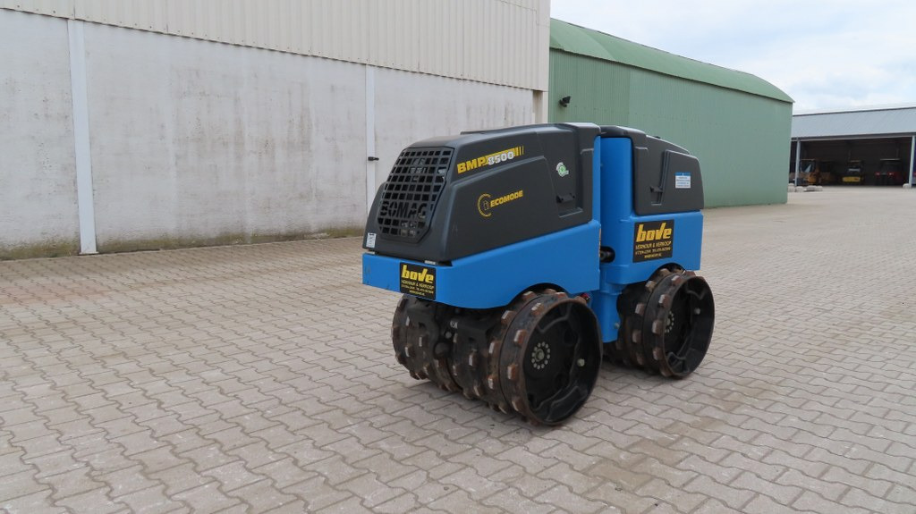 Compactador pequeno de asfalto Bomag BMP 8500: foto 6