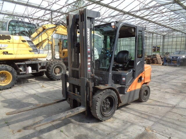 Locação de Doosan D35C-7 Doosan D35C-7: foto 17