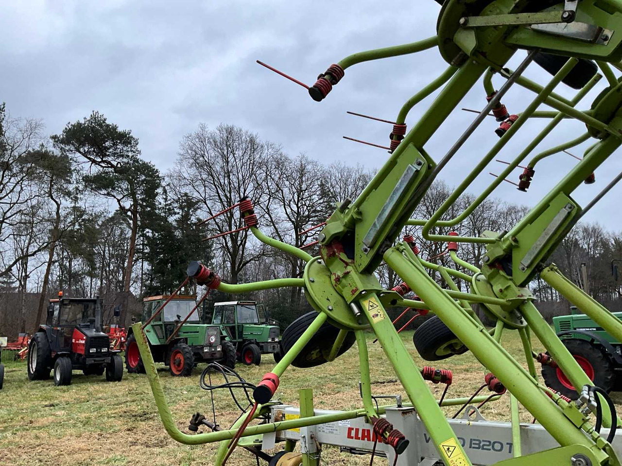 Máquina para produção de feno Claas VOLTO 1320 T: foto 9