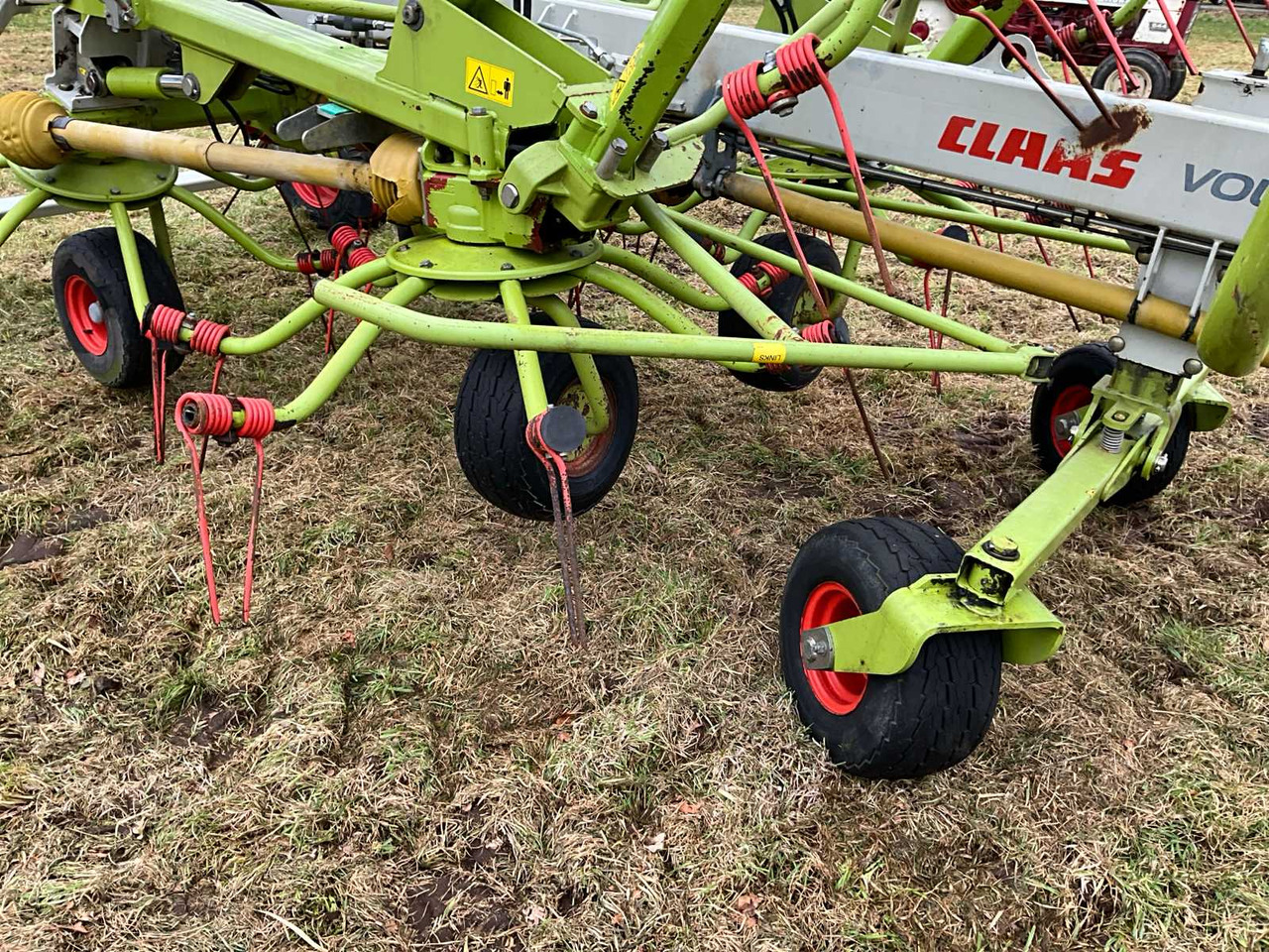 Máquina para produção de feno Claas VOLTO 1320 T: foto 18