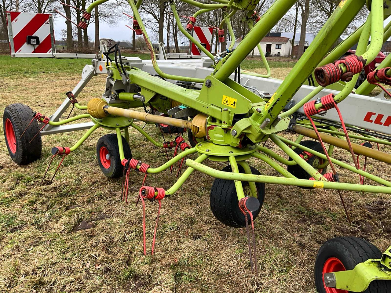 Máquina para produção de feno Claas VOLTO 1320 T: foto 19