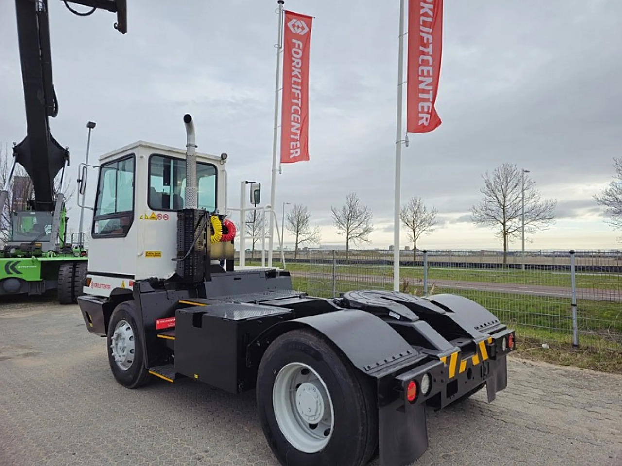 Tractor de terminal TERBERG - YT220: foto 7