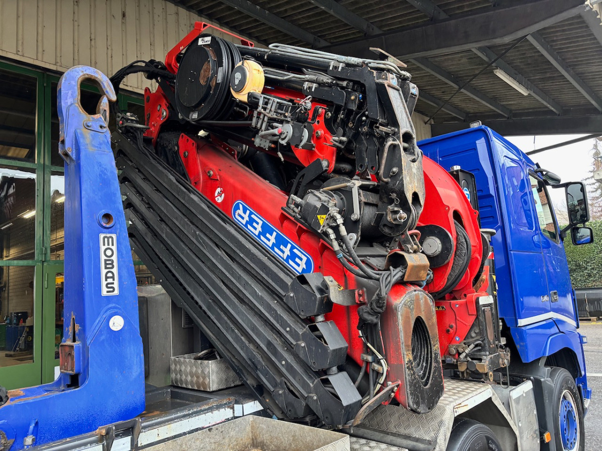 Caminhão polibenne, Caminhão grua VOLVO FH16-540 EFFER 855/8S + JIB 6S JG 2015: foto 17