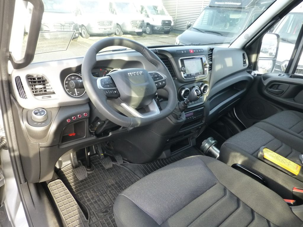 Caminhão reboque, Veículo comercial nuevo Iveco DAILY 70C18 DoKa Schiebeplateau Luftfed Navi: foto 24