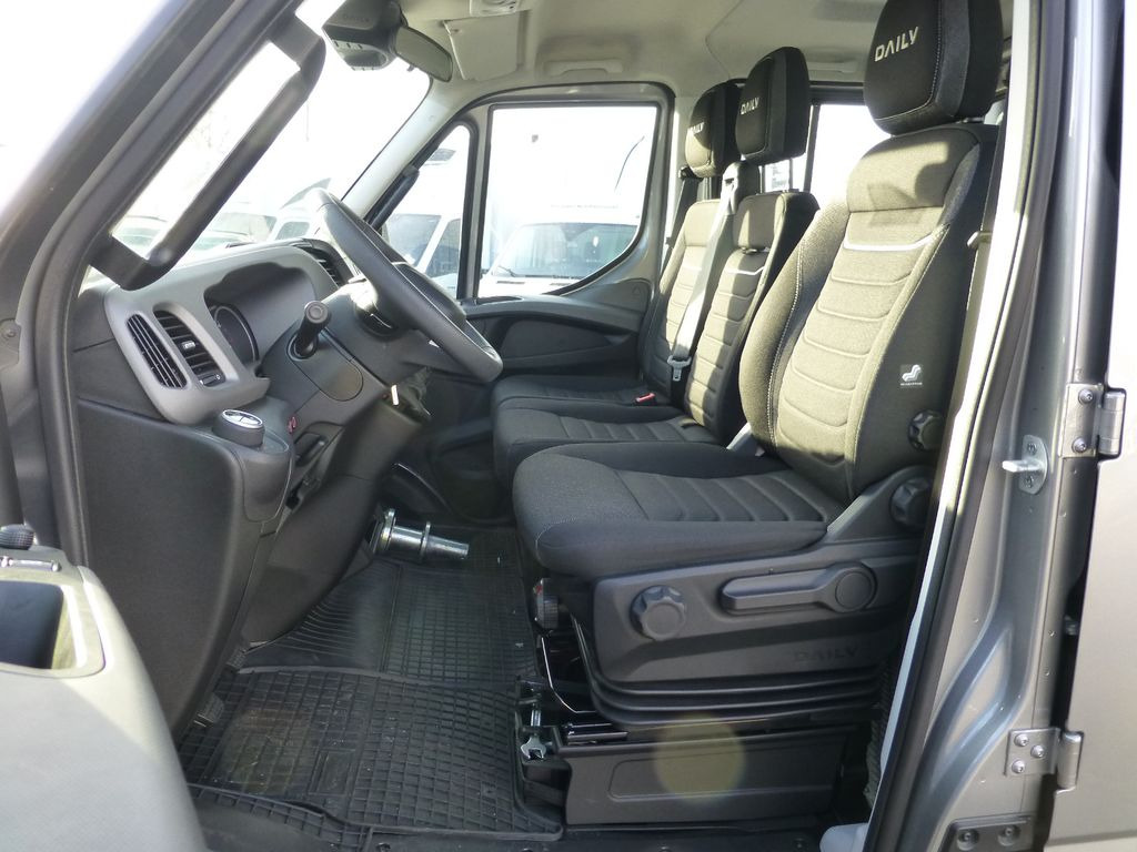 Caminhão reboque, Veículo comercial nuevo Iveco DAILY 70C18 DoKa Schiebeplateau Luftfed Navi: foto 22