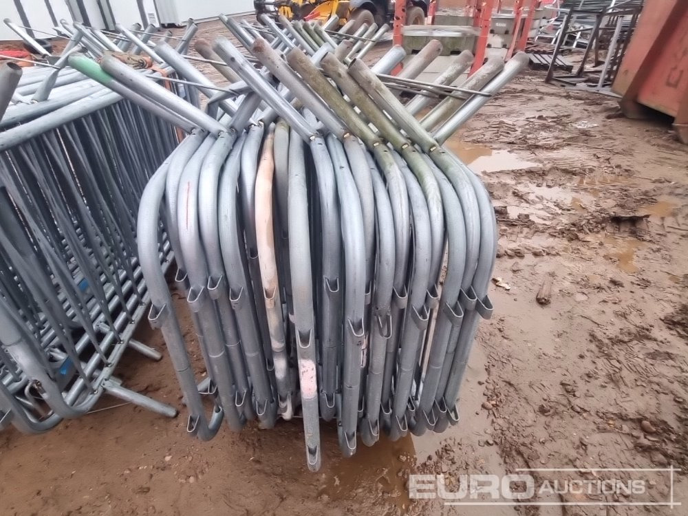 Equipamento de construção Bundle of Metal Safety Barriers (2 of): foto 6