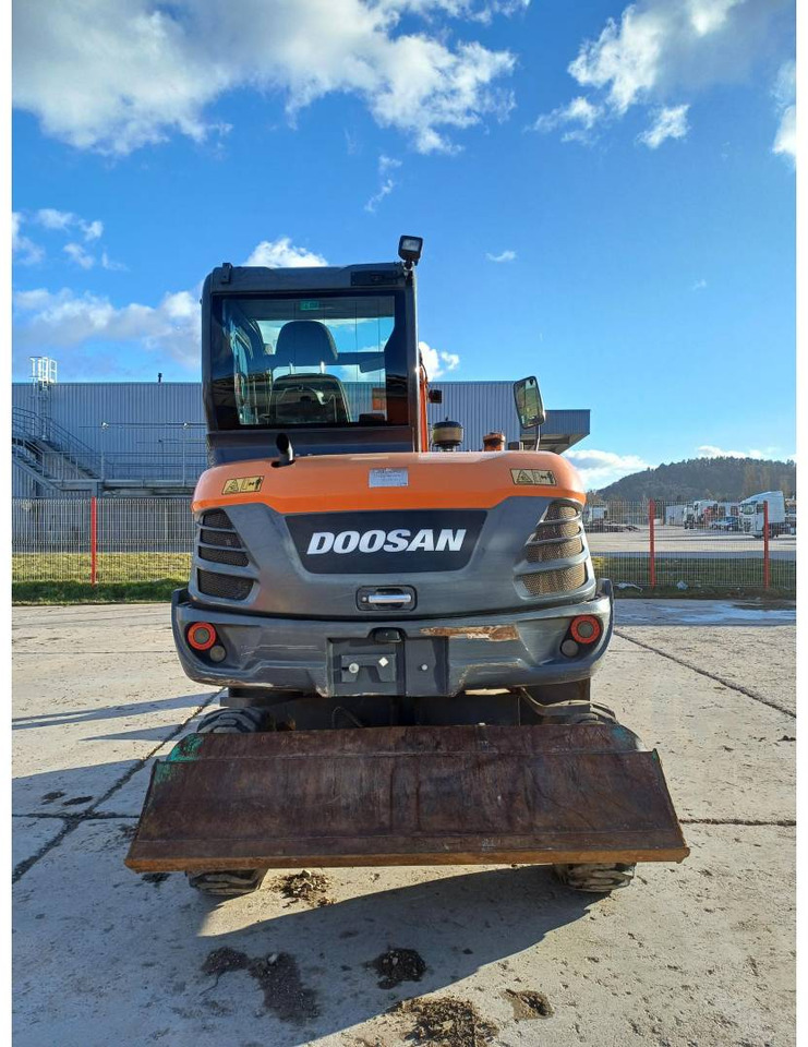 Escavadeira de rodas DOOSAN INFRACORE AMERICA CORP. DX57W-7: foto 10