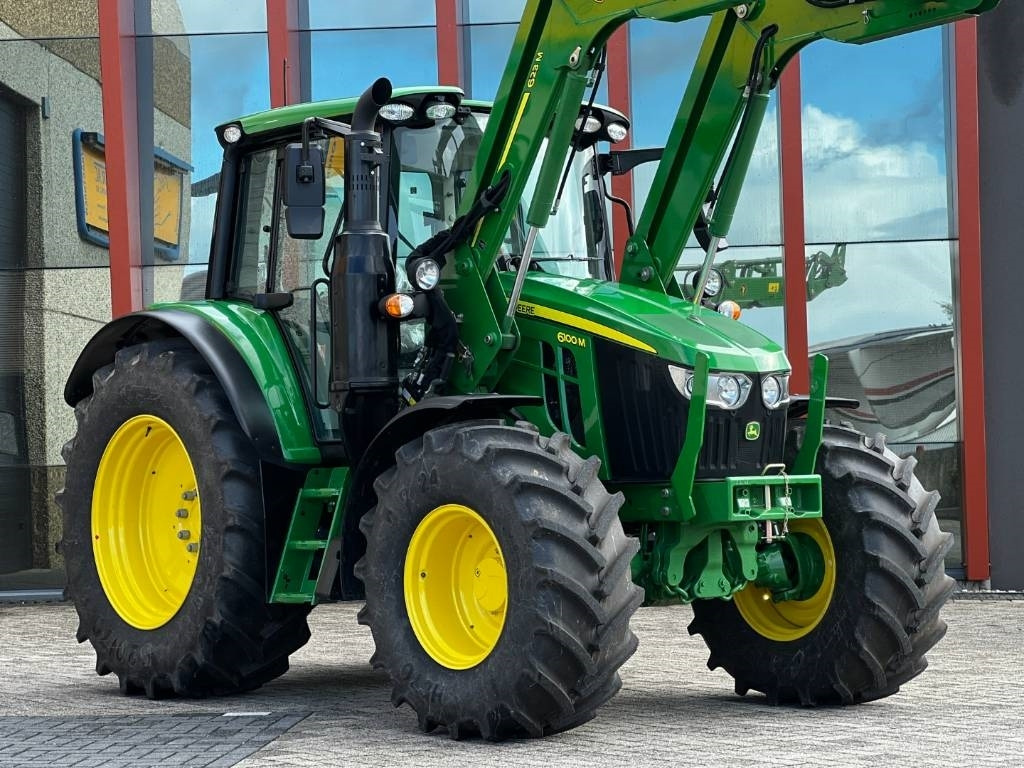 Locação de John Deere 6100M, 2023, TLS, chargeur, 74 heures!!  John Deere 6100M, 2023, TLS, chargeur, 74 heures!!: foto 11