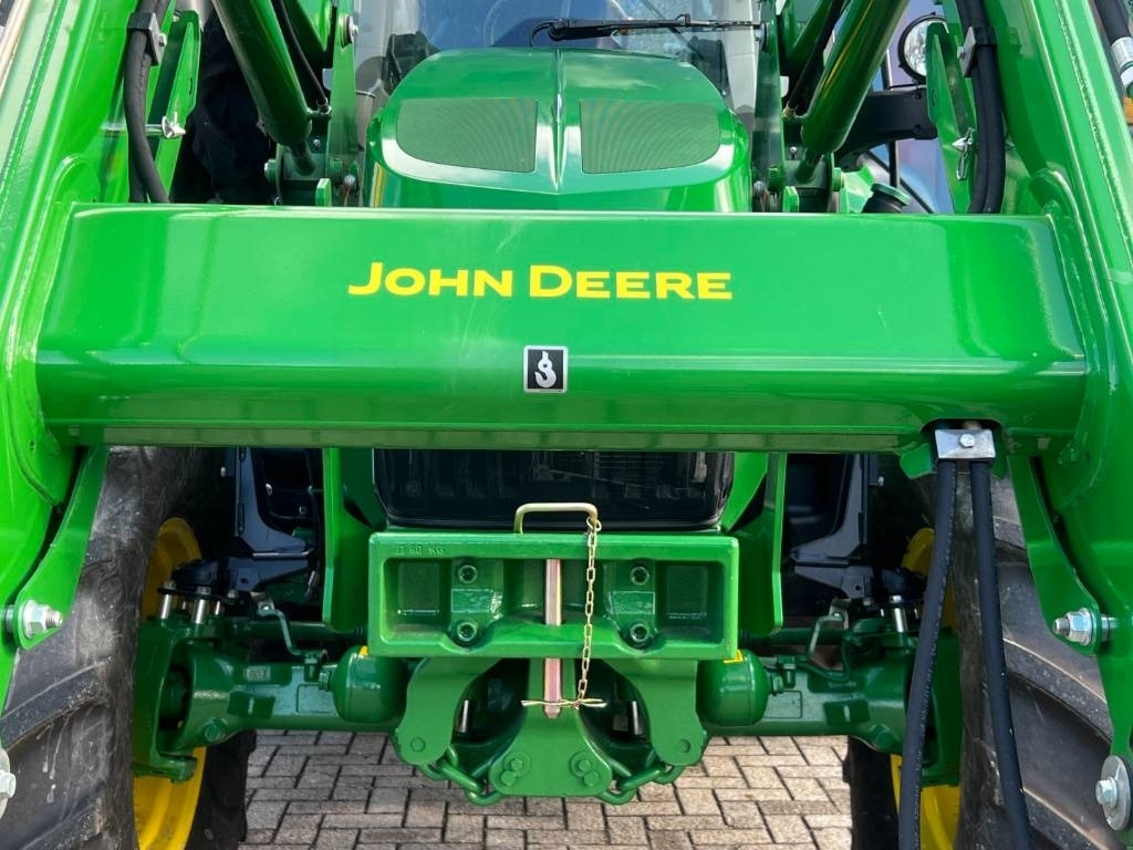 Locação de John Deere 6100M, 2023, TLS, chargeur, 74 heures!!  John Deere 6100M, 2023, TLS, chargeur, 74 heures!!: foto 36